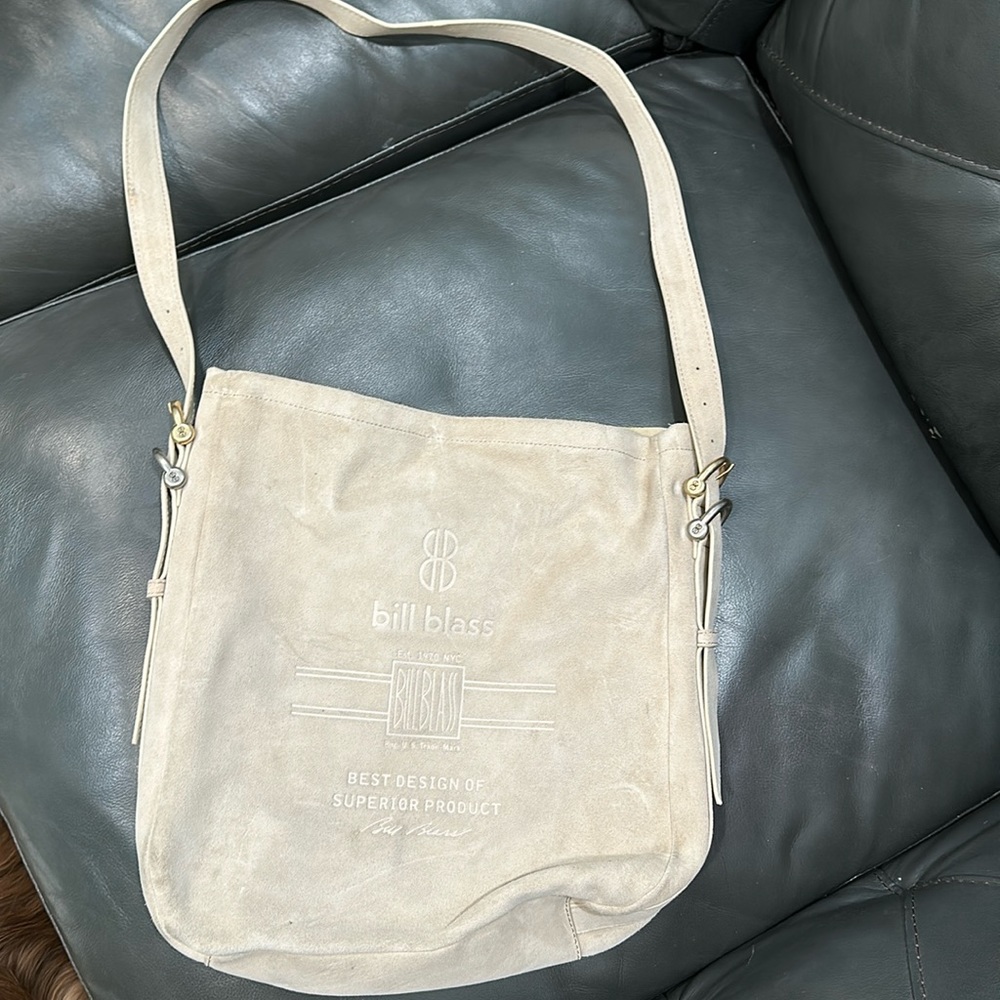 Bill Blass NWT Ginny suede
Visitar >
Handbag